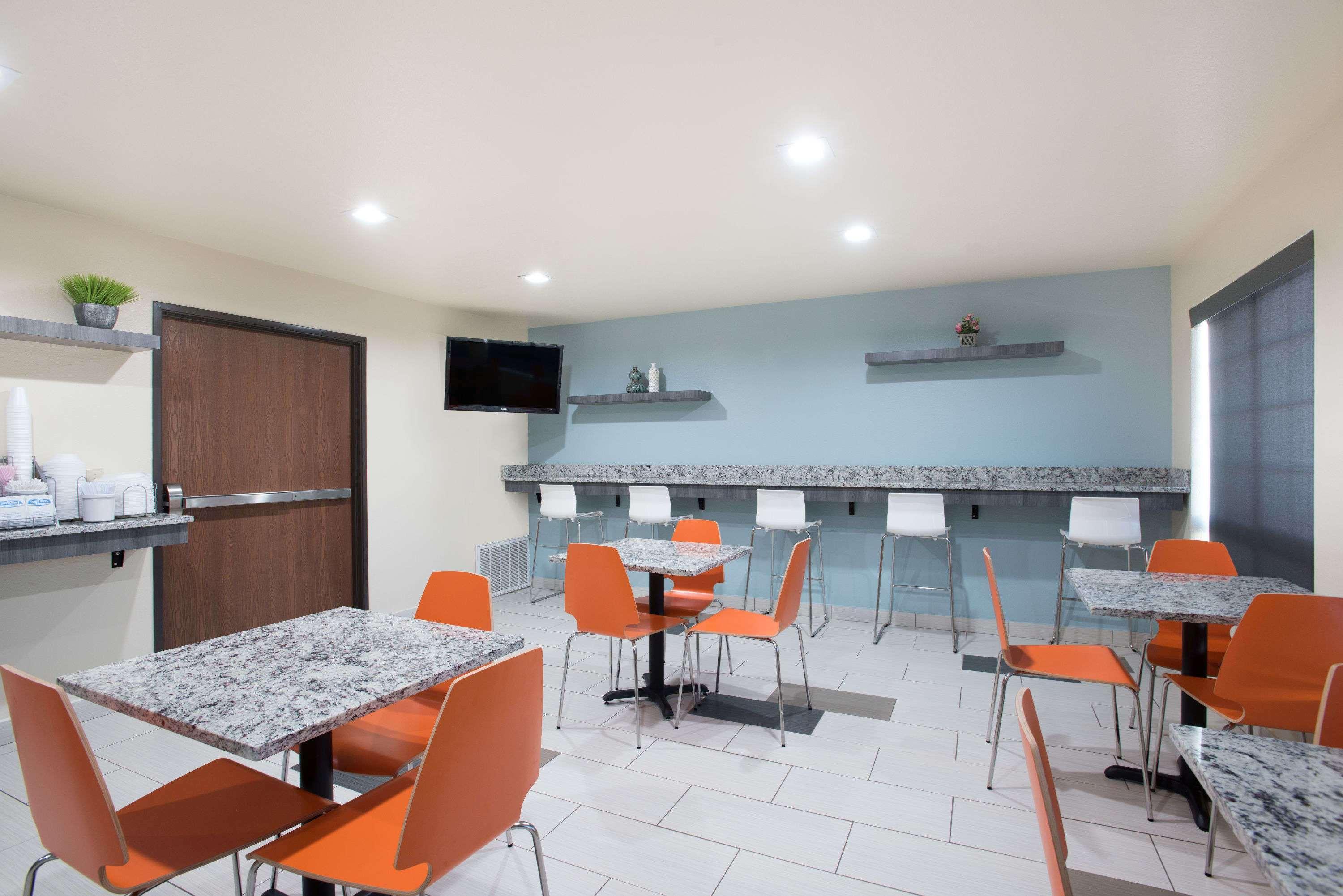 Super 8 By Wyndham Claremore Ok Екстериор снимка