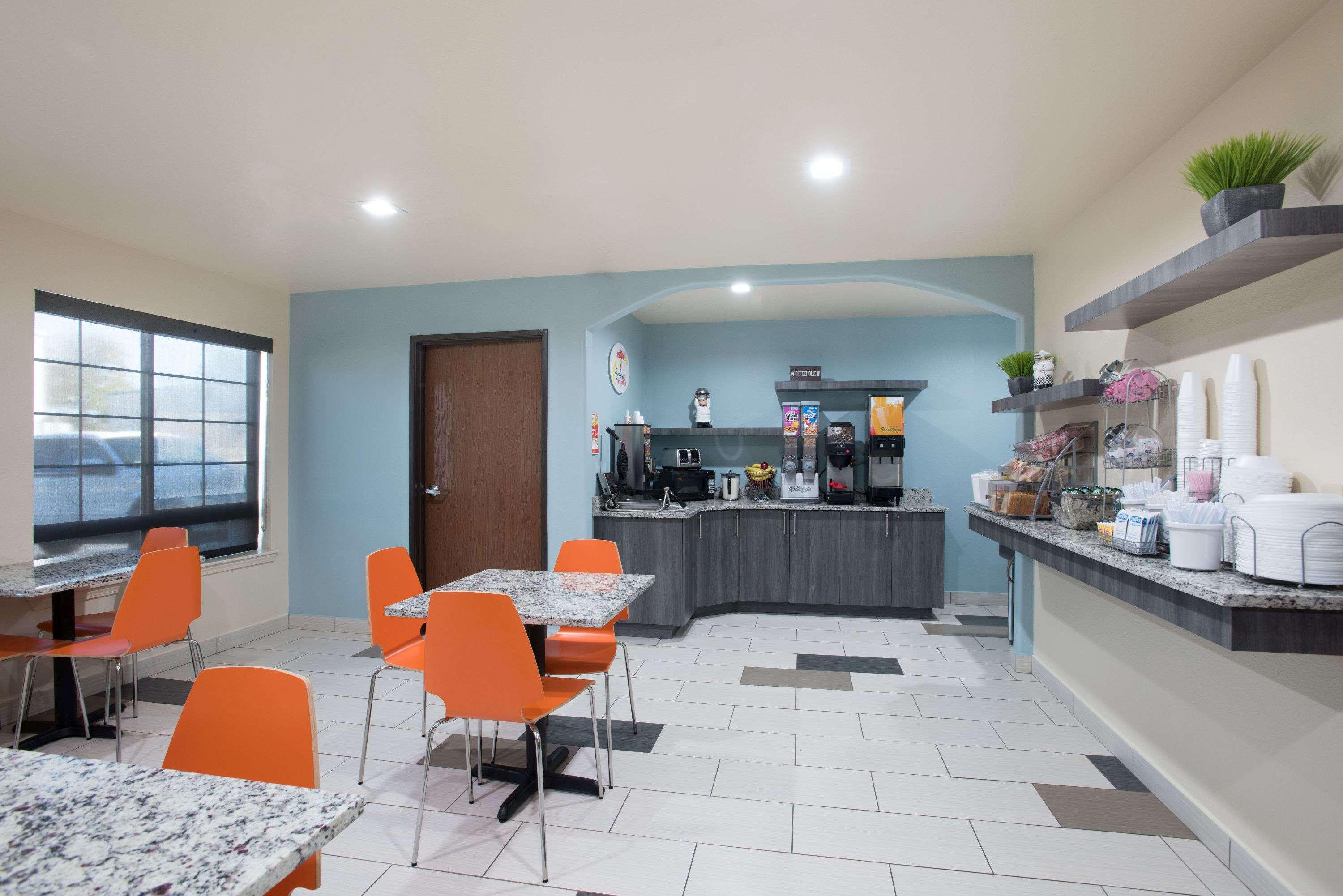 Super 8 By Wyndham Claremore Ok Екстериор снимка